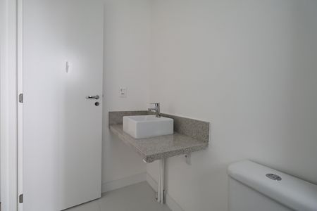 Apartamento à venda com 94m², 3 quartos e 2 vagas Apartamento à venda com 94m², 3 quartos e 2 vagasBanheiro da suíte 1