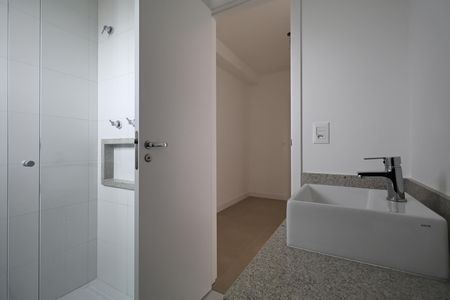 Apartamento à venda com 94m², 3 quartos e 2 vagas Apartamento à venda com 94m², 3 quartos e 2 vagasBanheiro da suíte 2