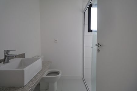 Apartamento à venda com 94m², 3 quartos e 2 vagas Apartamento à venda com 94m², 3 quartos e 2 vagasBanheiro da suíte 2