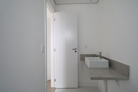 Apartamento à venda com 94m², 3 quartos e 2 vagas Apartamento à venda com 94m², 3 quartos e 2 vagasBanheiro da suíte 1