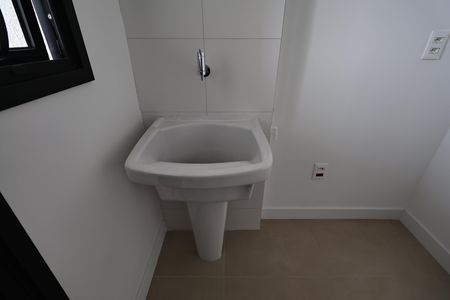 Apartamento à venda com 94m², 3 quartos e 2 vagas Apartamento à venda com 94m², 3 quartos e 2 vagasLavanderia
