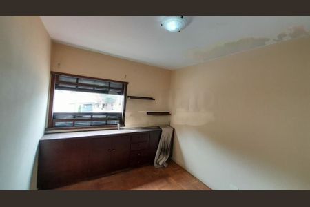 Casa à venda com 3 quartos, 177m² em Jardim Umuarama, São Paulo