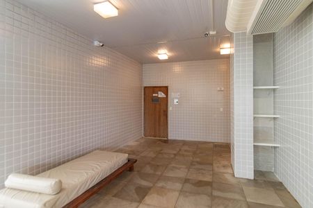 Apartamento à venda com 283m², 3 quartos e 3 vagas Apartamento à venda com 283m², 3 quartos e 3 vagasSauna