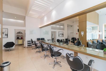 Apartamento à venda com 283m², 3 quartos e 3 vagas Apartamento à venda com 283m², 3 quartos e 3 vagasSpa