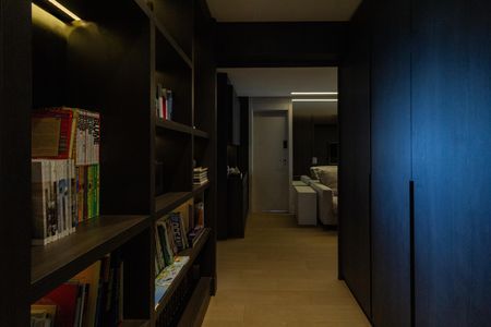 Apartamento à venda com 283m², 3 quartos e 3 vagas Apartamento à venda com 283m², 3 quartos e 3 vagasBiblioteca