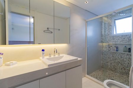 Apartamento à venda com 283m², 3 quartos e 3 vagas Apartamento à venda com 283m², 3 quartos e 3 vagasSuíte master