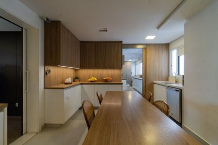 Apartamento à venda com 283m², 3 quartos e 3 vagas Apartamento à venda com 283m², 3 quartos e 3 vagasCozinha
