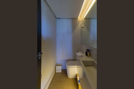 Apartamento à venda com 283m², 3 quartos e 3 vagas Apartamento à venda com 283m², 3 quartos e 3 vagasLavabo