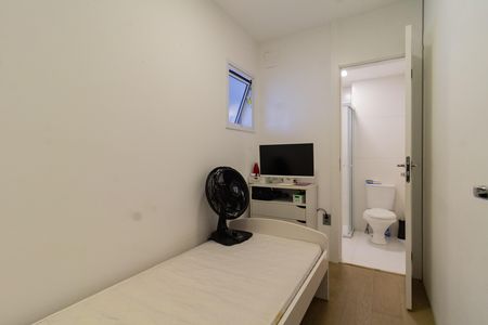 Apartamento à venda com 283m², 3 quartos e 3 vagas Apartamento à venda com 283m², 3 quartos e 3 vagasQuarto de Serviço