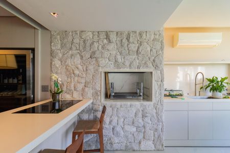 Apartamento à venda com 283m², 3 quartos e 3 vagas Apartamento à venda com 283m², 3 quartos e 3 vagasVaranda gourmet