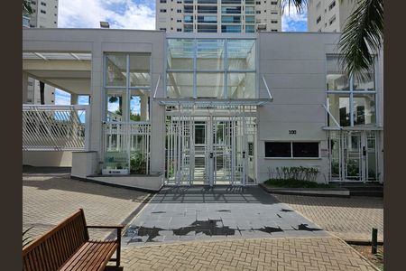 Apartamento à venda com 283m², 3 quartos e 3 vagas Apartamento à venda com 283m², 3 quartos e 3 vagasFachada e portaria