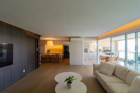 Apartamento à venda com 283m², 3 quartos e 3 vagas Apartamento à venda com 283m², 3 quartos e 3 vagasSala
