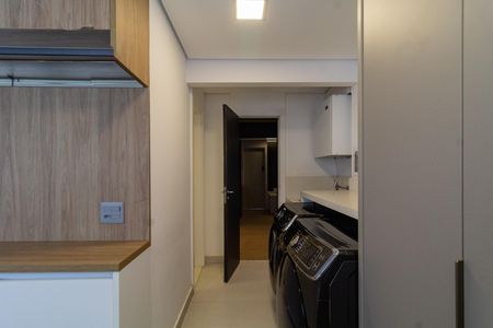 Apartamento à venda com 283m², 3 quartos e 3 vagas Apartamento à venda com 283m², 3 quartos e 3 vagasÁrea de Serviço
