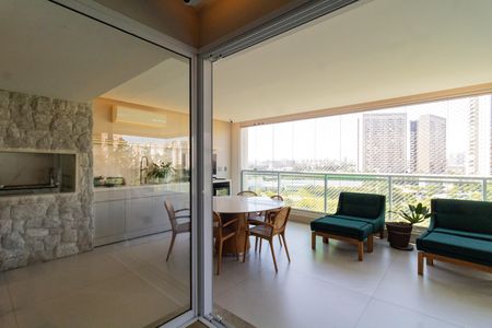 Apartamento à venda com 283m², 3 quartos e 3 vagas Apartamento à venda com 283m², 3 quartos e 3 vagasVarandaVaranda gourmet