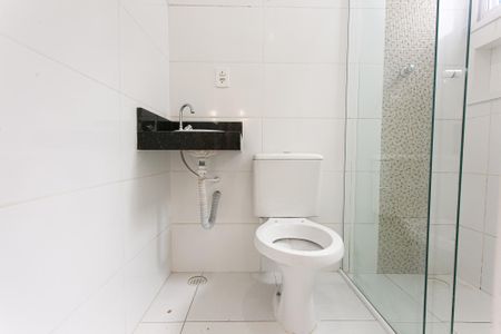 Casa de condomínio para alugar com 80m², 2 quartos e 1 vaga Casa de condomínio para alugar com 80m², 2 quartos e 1 vagaBanheiro da Suíte 2