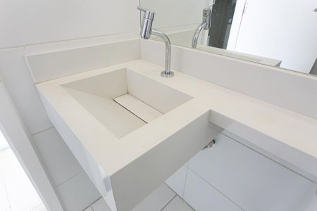 Casa de condomínio para alugar com 80m², 2 quartos e 1 vaga Casa de condomínio para alugar com 80m², 2 quartos e 1 vagaBanheiro da Suíte 1
