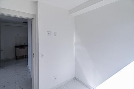 quarto 1_3 de apartamento para alugar com 2 quartos, 37m² em Jardim Imperador (zona Sul), São Paulo