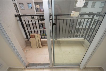 Apartamento para alugar com 45m², 2 quartos e sem vaga Apartamento para alugar com 45m², 2 quartos e sem vagaSala - Sacada
