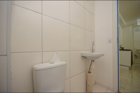 Apartamento para alugar com 45m², 2 quartos e sem vaga Apartamento para alugar com 45m², 2 quartos e sem vagaBanheiro