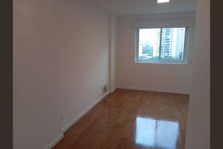 Apartamento para alugar com 130m², 3 quartos e 2 vagas Apartamento para alugar com 130m², 3 quartos e 2 vagasQuarto