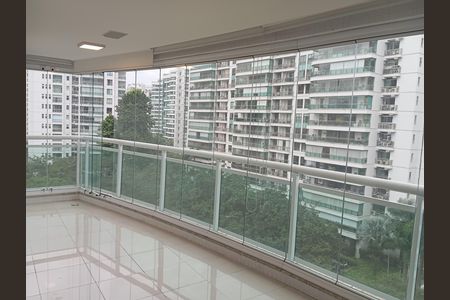 Apartamento para alugar com 130m², 3 quartos e 2 vagas Apartamento para alugar com 130m², 3 quartos e 2 vagasVaranda da Sala