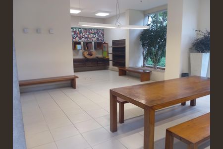 Apartamento para alugar com 130m², 3 quartos e 2 vagas Apartamento para alugar com 130m², 3 quartos e 2 vagasÁrea comum - Salão de festas