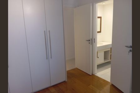 Apartamento para alugar com 130m², 3 quartos e 2 vagas Apartamento para alugar com 130m², 3 quartos e 2 vagasQuarto