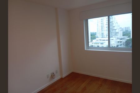 Apartamento para alugar com 130m², 3 quartos e 2 vagas Apartamento para alugar com 130m², 3 quartos e 2 vagasQuarto