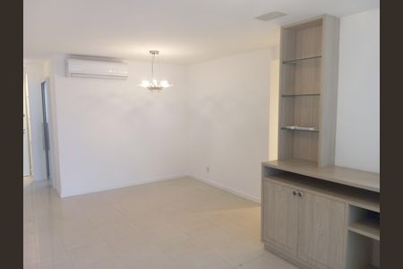 Apartamento para alugar com 130m², 3 quartos e 2 vagas Apartamento para alugar com 130m², 3 quartos e 2 vagasSala