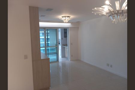 Sala de apartamento para alugar com 3 quartos, 130m² em Barra da Tijuca, Rio de Janeiro
