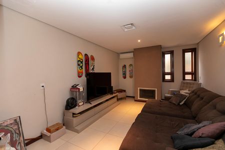 Casa de condomínio para alugar com 420m², 4 quartos e 3 vagas Casa de condomínio para alugar com 420m², 4 quartos e 3 vagasSALA DE TV