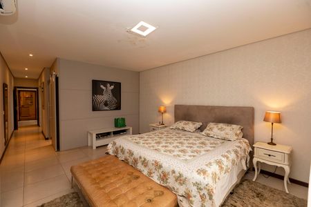 Casa de condomínio para alugar com 420m², 4 quartos e 3 vagas Casa de condomínio para alugar com 420m², 4 quartos e 3 vagasSUITE MASTER