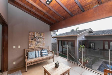 Casa de condomínio para alugar com 420m², 4 quartos e 3 vagas Casa de condomínio para alugar com 420m², 4 quartos e 3 vagasÁREA EXTERNA