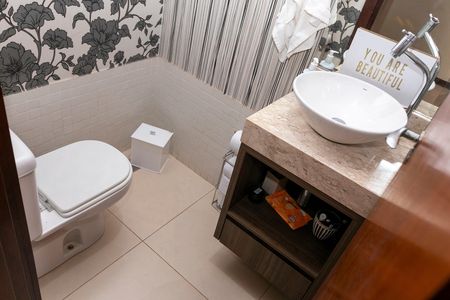 Casa de condomínio para alugar com 420m², 4 quartos e 3 vagas Casa de condomínio para alugar com 420m², 4 quartos e 3 vagasLAVABO