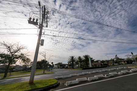 Casa de condomínio para alugar com 420m², 4 quartos e 3 vagas Casa de condomínio para alugar com 420m², 4 quartos e 3 vagasFRENTE DO CONDOMÍNIO