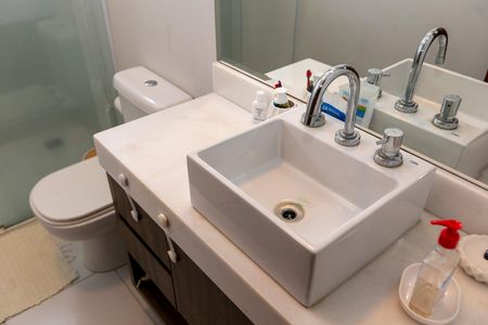 Casa de condomínio para alugar com 420m², 4 quartos e 3 vagas Casa de condomínio para alugar com 420m², 4 quartos e 3 vagasBANHEIRO QUARTO 3