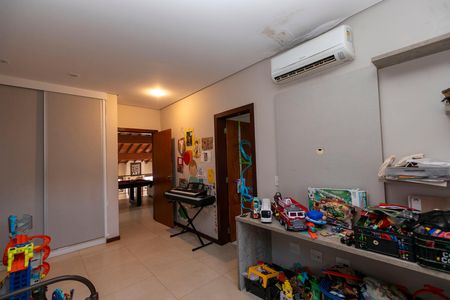 Casa de condomínio para alugar com 420m², 4 quartos e 3 vagas Casa de condomínio para alugar com 420m², 4 quartos e 3 vagasQUARTO DE BRINQUEDOS