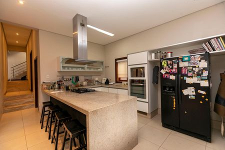 Casa de condomínio para alugar com 420m², 4 quartos e 3 vagas Casa de condomínio para alugar com 420m², 4 quartos e 3 vagasCOZINHA