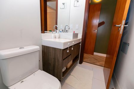 Casa de condomínio para alugar com 420m², 4 quartos e 3 vagas Casa de condomínio para alugar com 420m², 4 quartos e 3 vagasBANHEIRO QUARTO 3