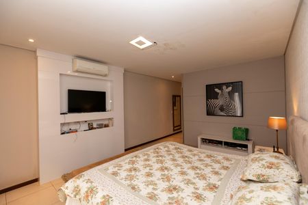 Casa de condomínio para alugar com 420m², 4 quartos e 3 vagas Casa de condomínio para alugar com 420m², 4 quartos e 3 vagasSUITE MASTER