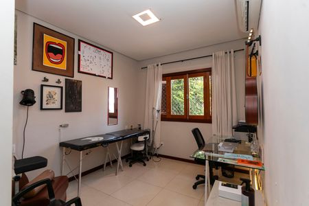 Casa de condomínio para alugar com 420m², 4 quartos e 3 vagas Casa de condomínio para alugar com 420m², 4 quartos e 3 vagasESCRITÓRIO