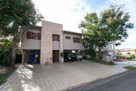 Casa de condomínio para alugar com 420m², 4 quartos e 3 vagas Casa de condomínio para alugar com 420m², 4 quartos e 3 vagasFACHADA DA CASA