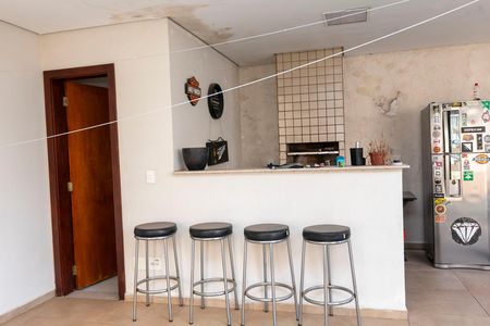 Casa de condomínio para alugar com 420m², 4 quartos e 3 vagas Casa de condomínio para alugar com 420m², 4 quartos e 3 vagasÁREA EXTERNA