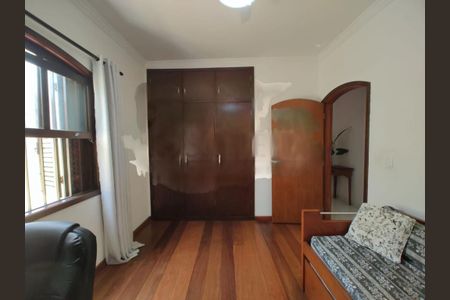 Casa à venda com 4 quartos, 256m² em Vila Santa Catarina, São Paulo