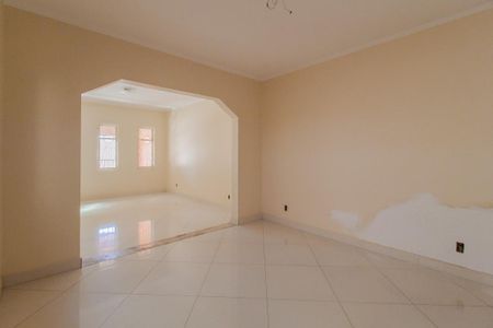 Casa para alugar com 160m², 2 quartos e 5 vagas Casa para alugar com 160m², 2 quartos e 5 vagasSala de jantar