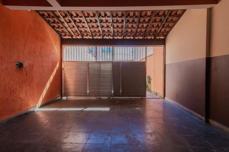 Casa para alugar com 160m², 2 quartos e 5 vagas Casa para alugar com 160m², 2 quartos e 5 vagasGaragem