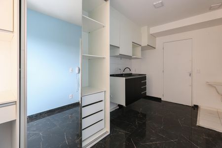 Sala de apartamento para alugar com 1 quarto, 24m² em Paraíso do Morumbi, São Paulo