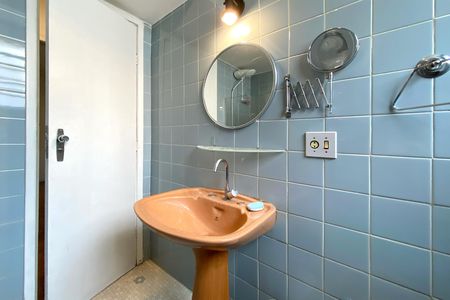 Apartamento à venda com 104m², 3 quartos e 1 vaga Apartamento à venda com 104m², 3 quartos e 1 vagaBanheiro