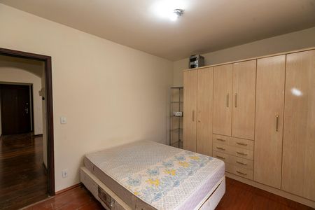 QUARTO de apartamento à venda com 1 quarto, 50m² em Cambuí, Campinas