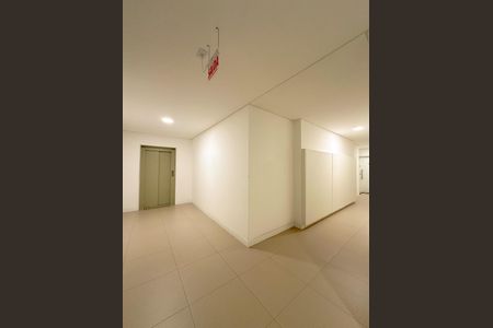 Apartamento para alugar com 83m², 2 quartos e 2 vagasHall social